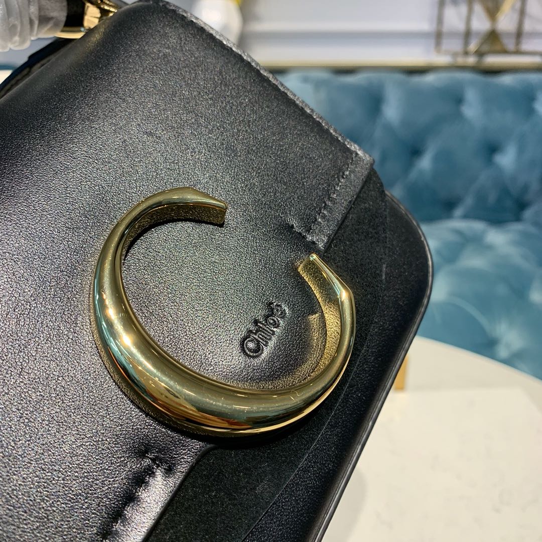 CHLOE MINI C BAG In Shiny & Suede Calfskin Black CHC19US193 16.5 x 5 x 14 cm
