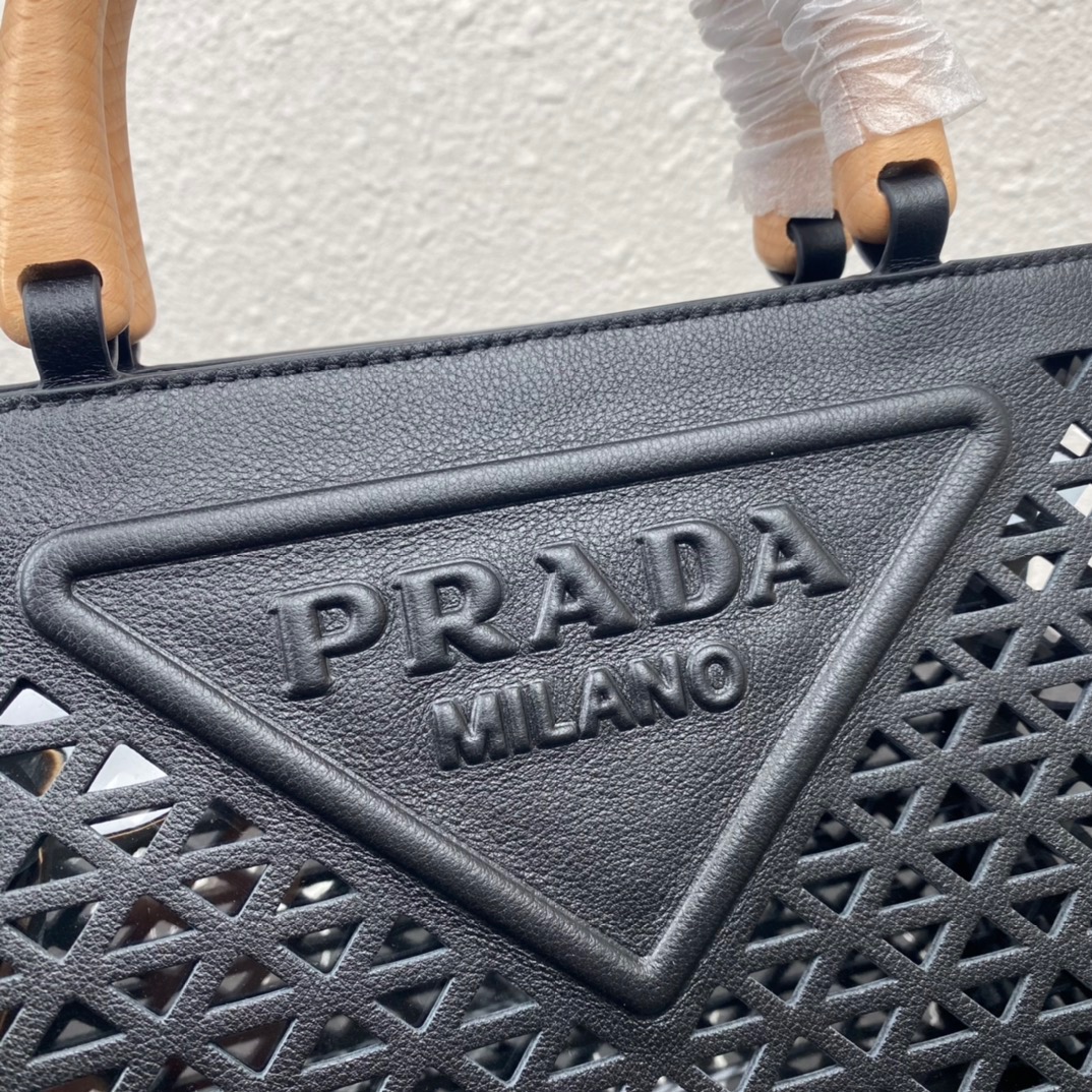 Pra*a tote bag black 24 x 37 x 16cm