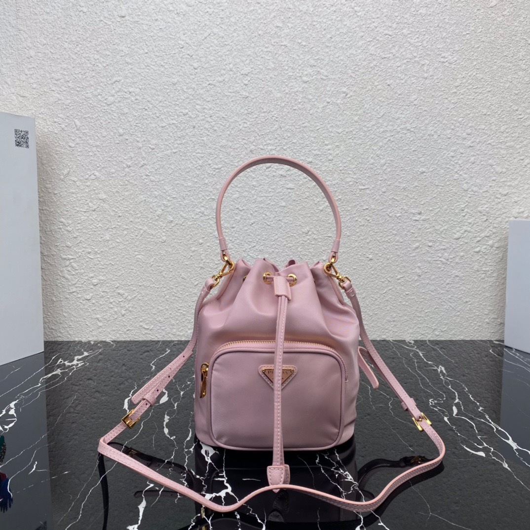 Pra*a duet re-nylon shoulder bag alabaster pink 1bh038 23 × 18 × 12 cm