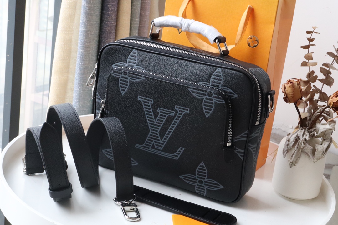 l0vis Vvtt0n flight case taurillon shadow m57287 26 x 20 x 6 cm