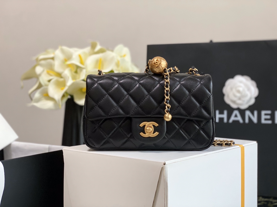 Ch**el charm strap flap bag lambskin black as1787 17 x 20 cm