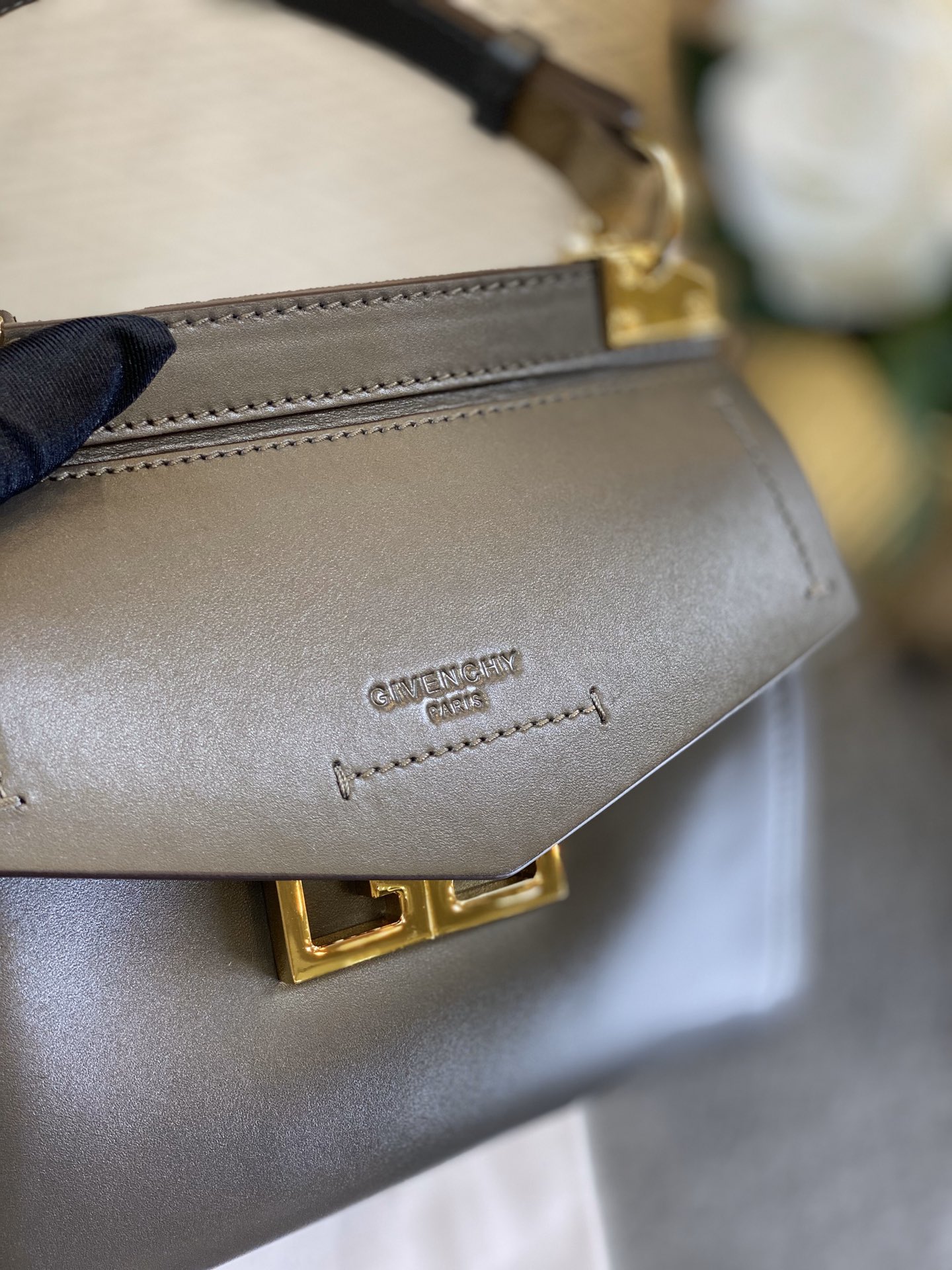 GIVENCHY MINI MYSTIC Bag Grey BB50C3B0LG 20 x 19 x 7 cm