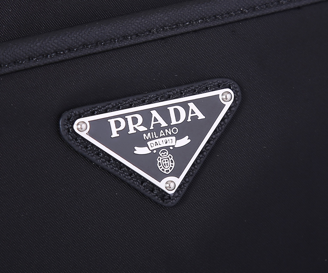 Pra*a re-nylon and saffiano leather shoulder bag black 2vh112 20 x 16 x 5 cm