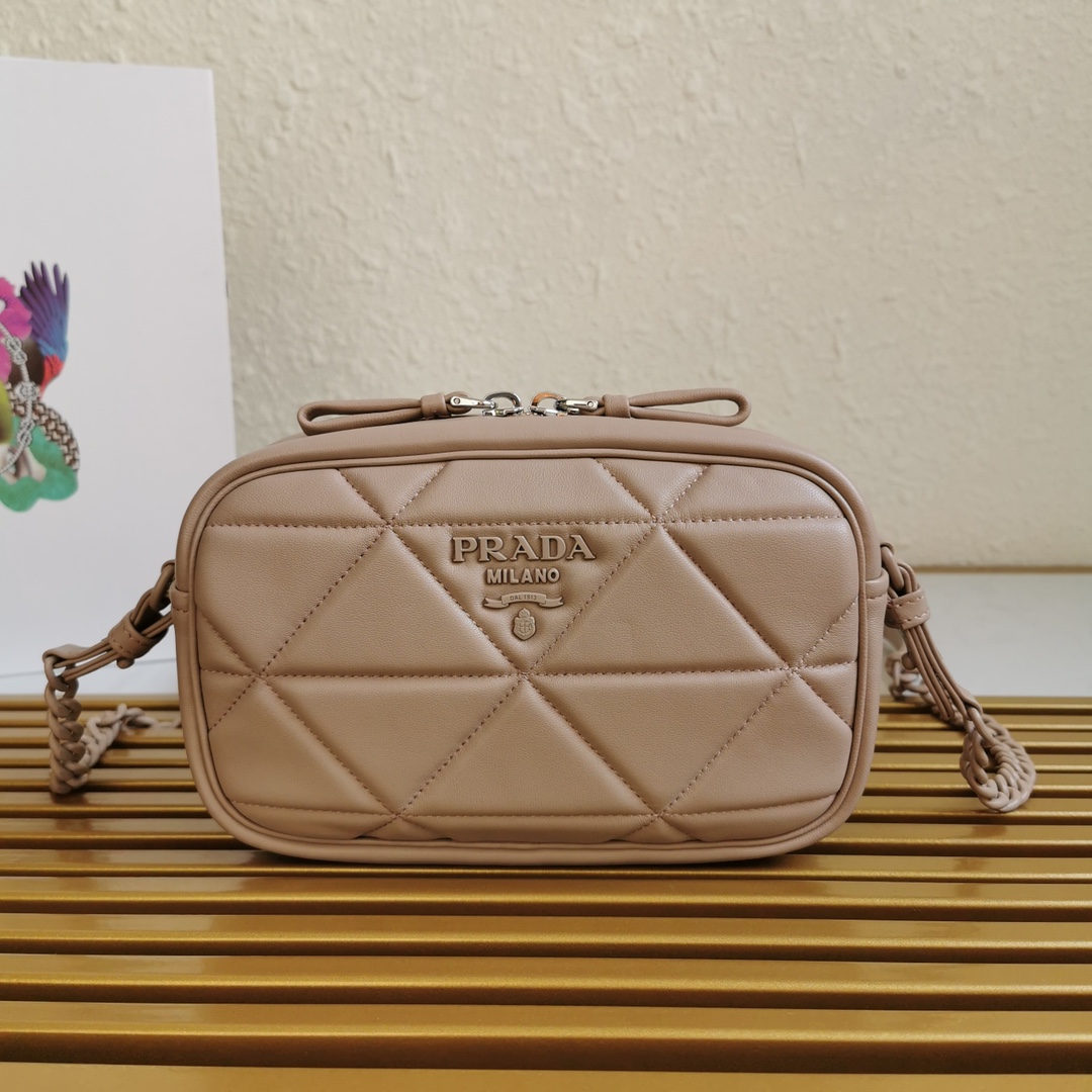 Pra*a spectrum shoulder bag quilted nappa leather light beige 1bh141 13.5 x 21 x 8 cm