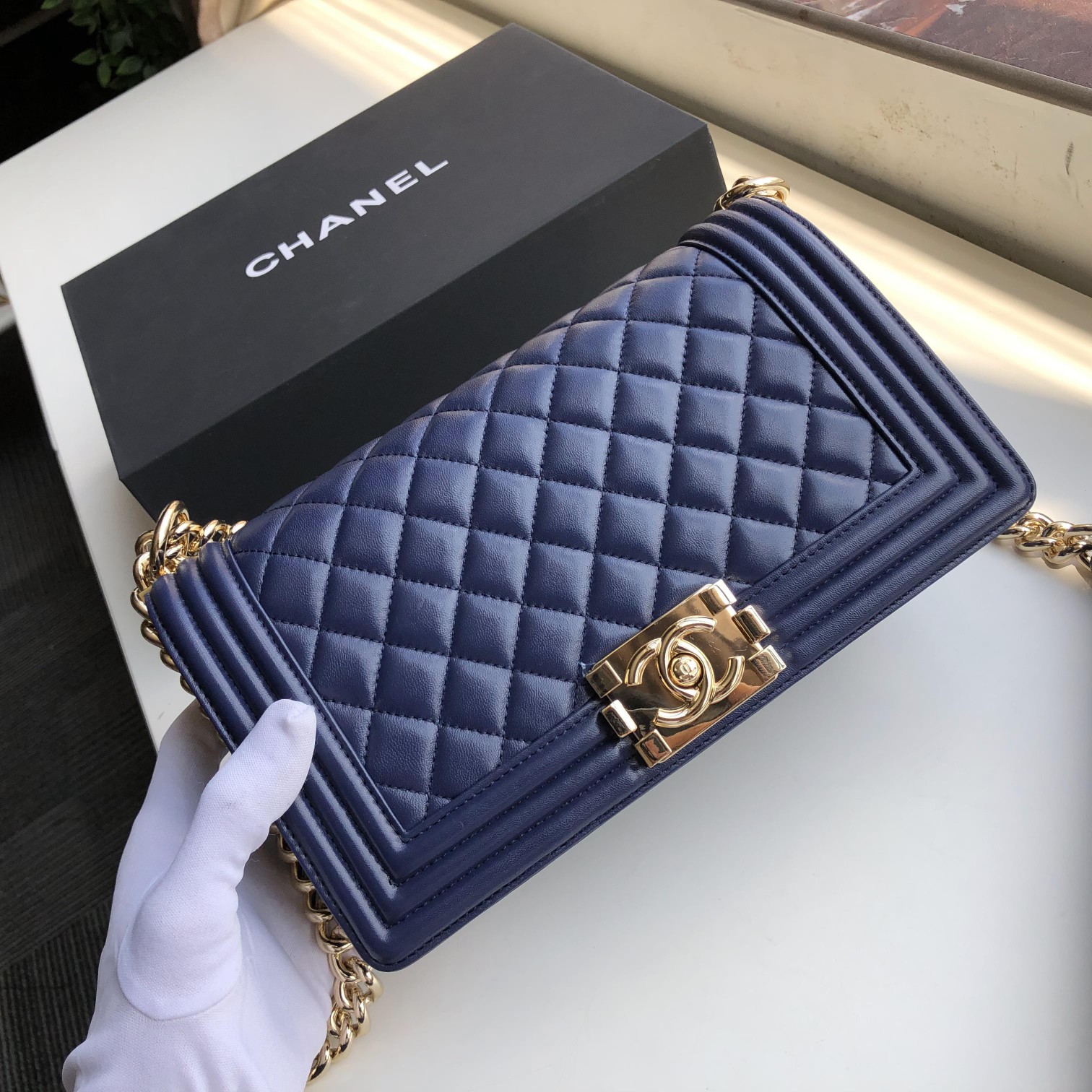 Ch**el medium old classic boy bag lambskin navy blue a67086 25 cm