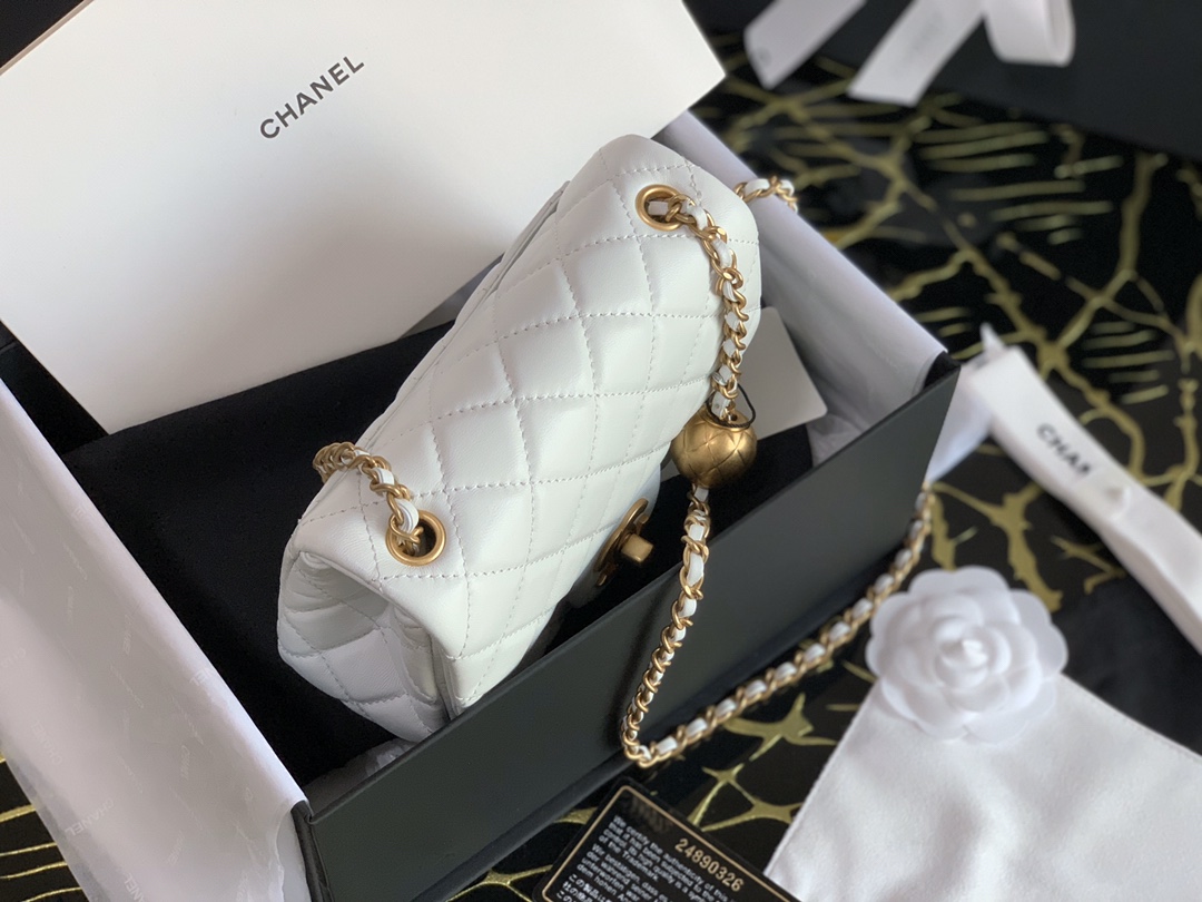 Ch**el small charm strap flap bag lambskin white as1786 13 x 18 x 7 cm