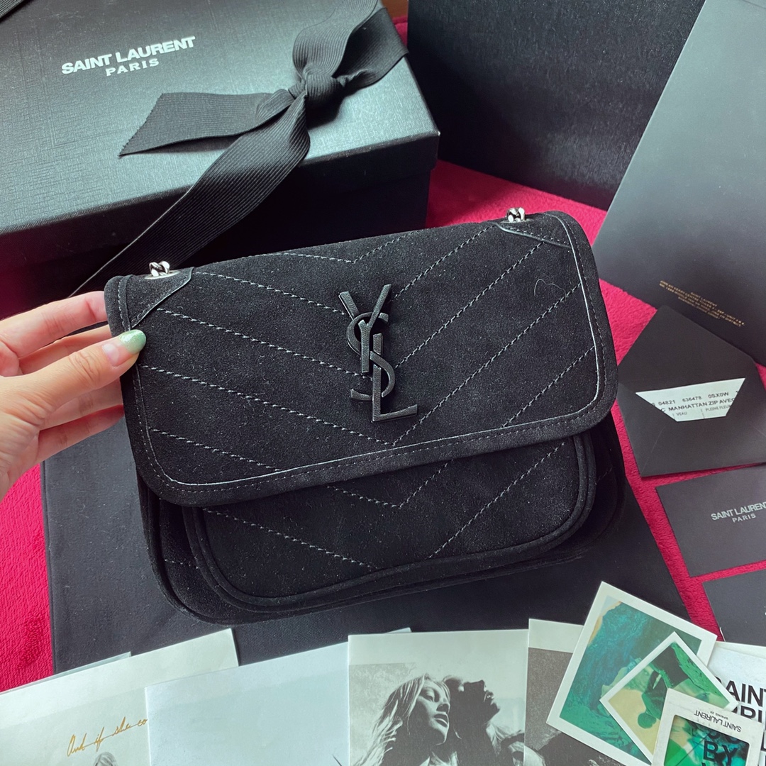 Y51 baby niki in suede and smooth leather black metal 4988941 22 cm