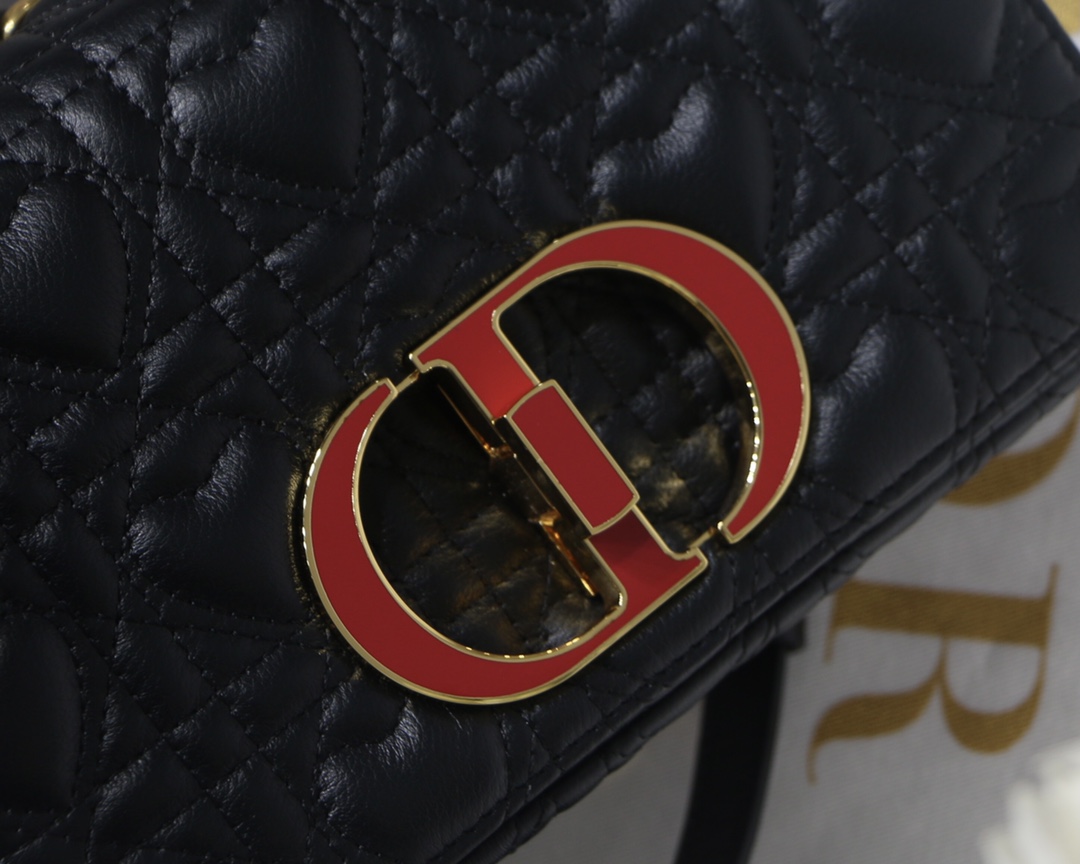 D10r small D10ramour caro bag cannage calfskin with heart motif black m9241 20 x 12 x 7 cm