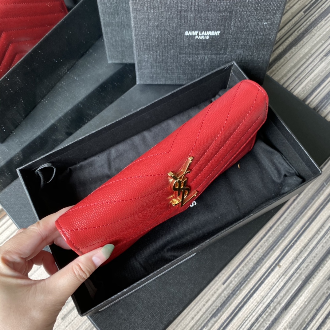Y51 large monogram flap wallet in grain de poudre embossed leather red 372264 19 x 11 cm