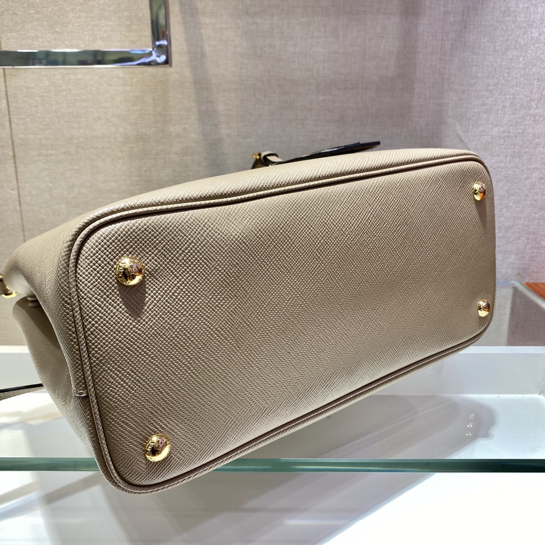 Pra*a medium saffiano leather double Pra*a creme 1bg775 33 x 24.5 x 14 cm