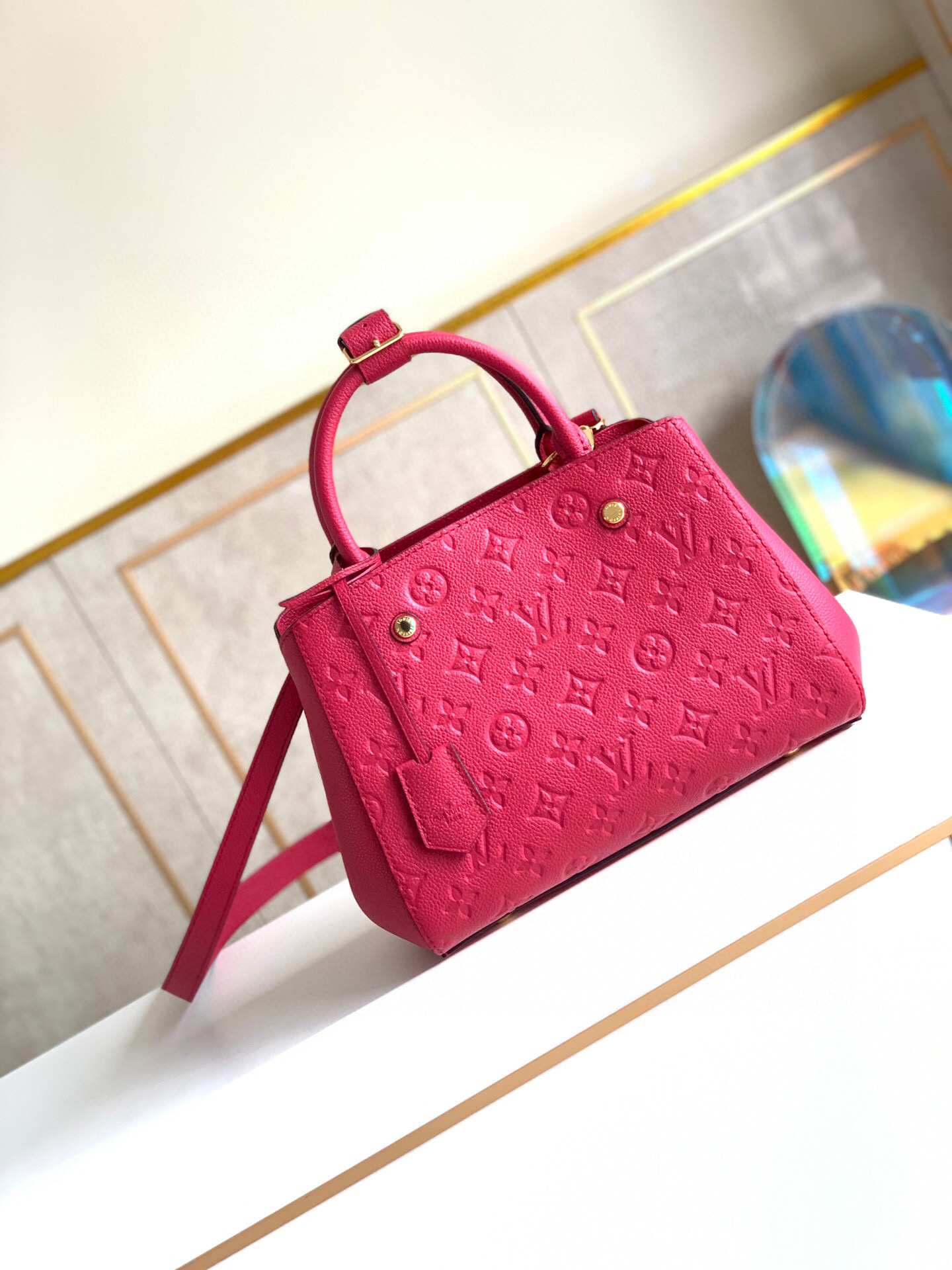 l0vis Vvtt0n montaigne bb monogram empreinte leather pink m42747 29 x 20 x 13 cm