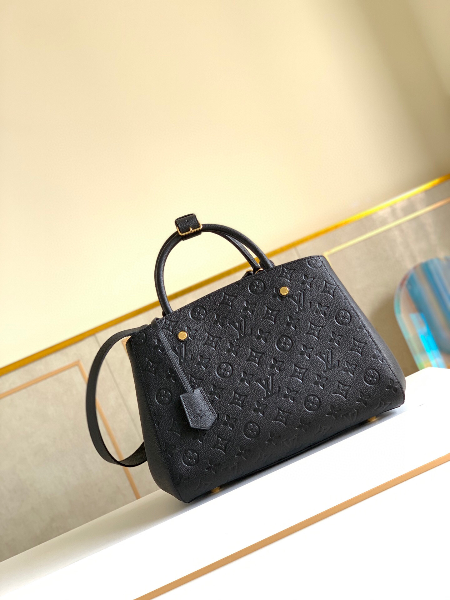l0vis Vvtt0n montaigne mm monogram empreinte leather black m41048 33 × 23 × 15 cm
