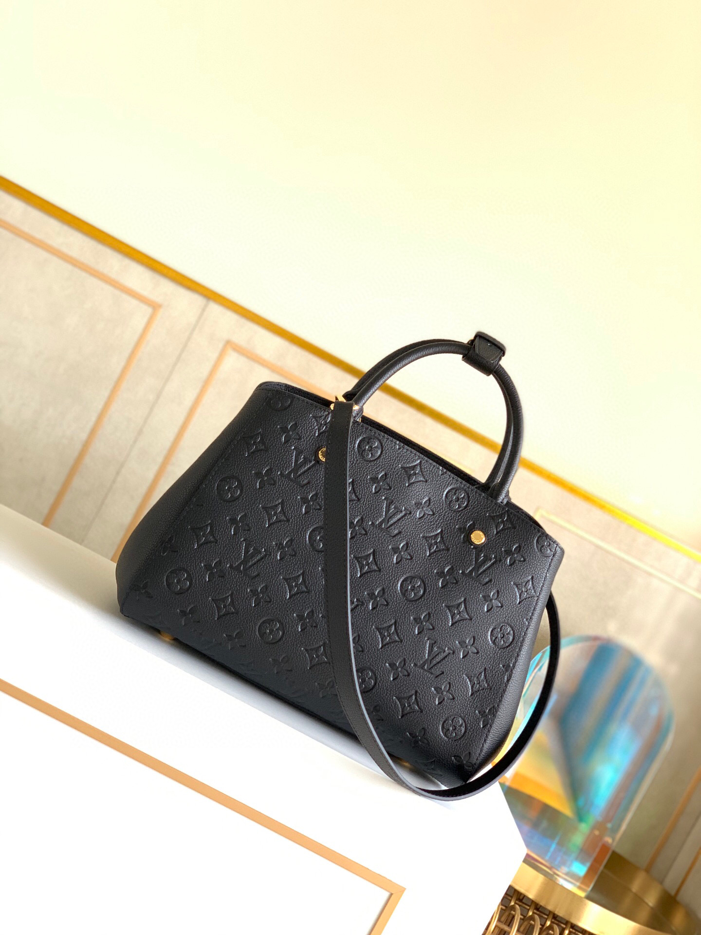 l0vis Vvtt0n montaigne mm monogram empreinte leather black m41048 33 × 23 × 15 cm
