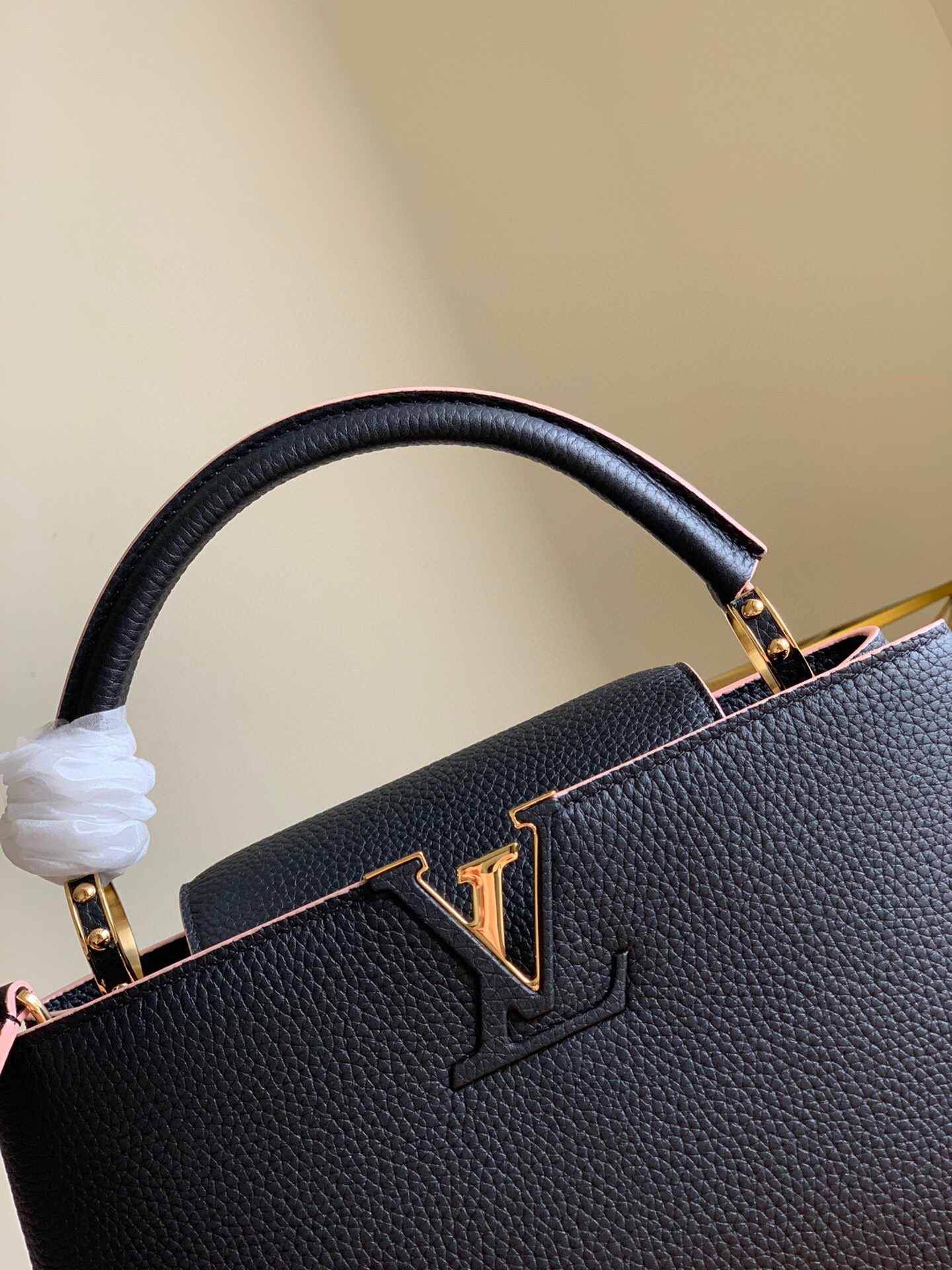 l0vis Vvtt0n capucines mm taurillon leather black m42259 31 × 21 × 11 cm