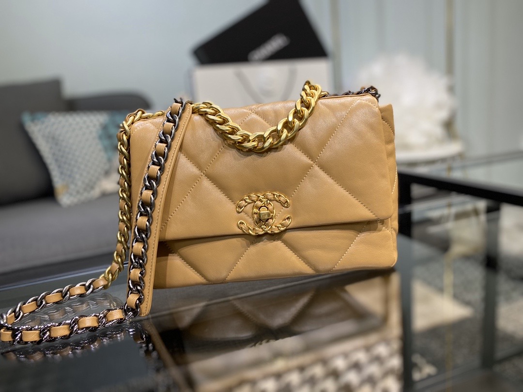 Ch**el 19 handbag lambskin brown as1160 26cm