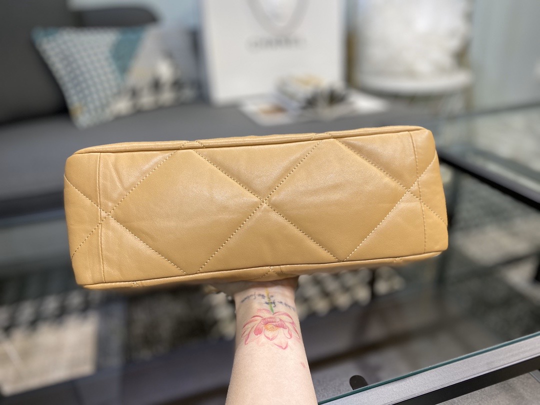 Ch**el large 19 handbag lambskin brown as1161 30cm