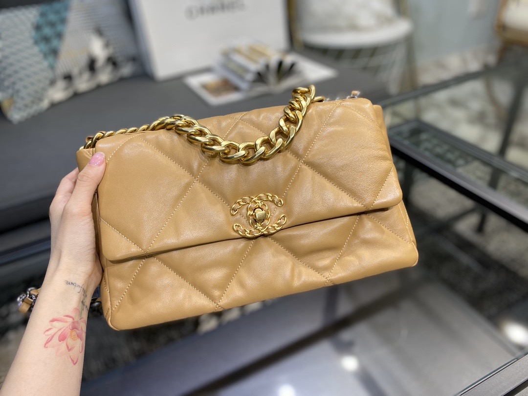 Ch**el large 19 handbag lambskin brown as1161 30cm