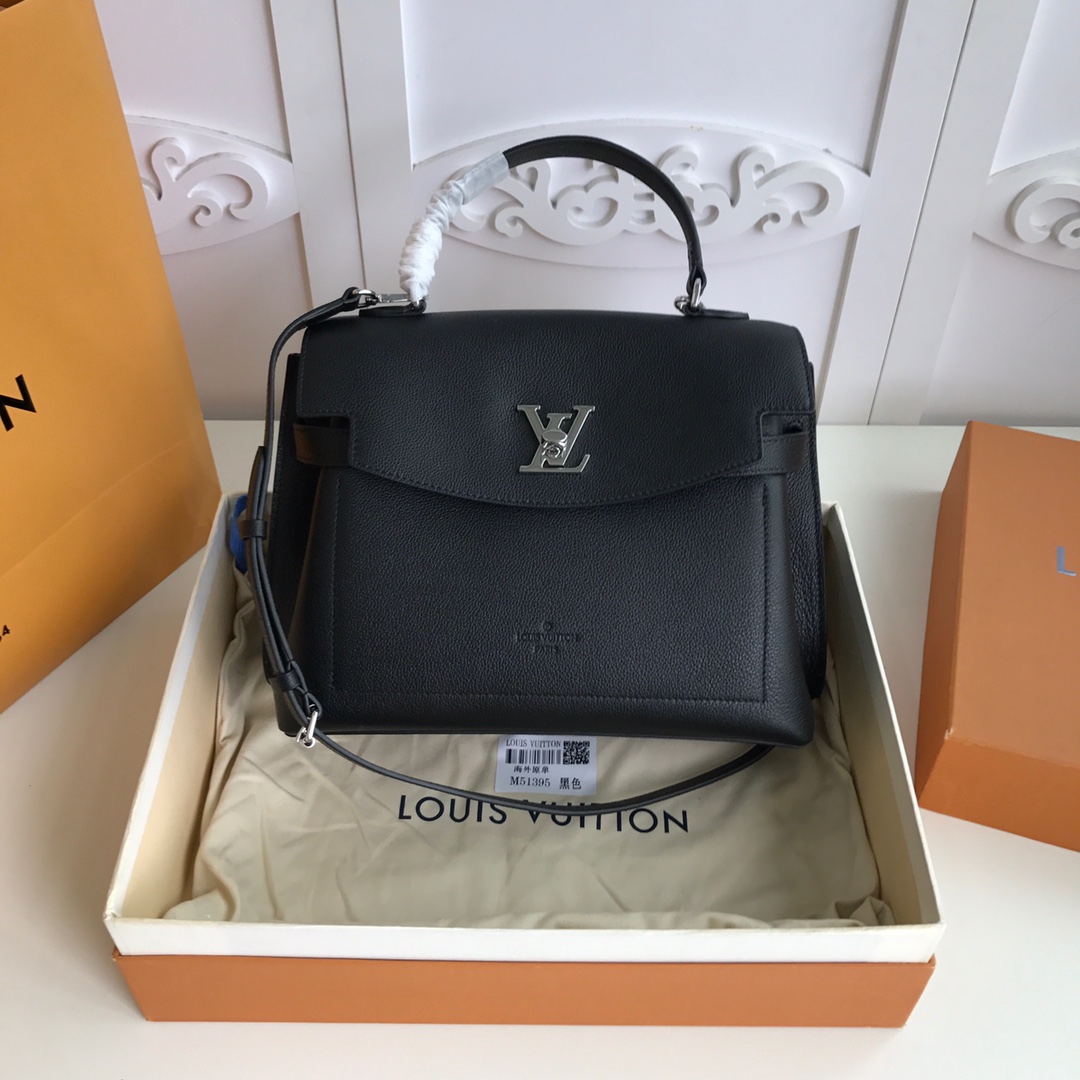 l0vis Vvtt0n lockme ever mm soft grained calfskin leather black m51395 33.5 x 21.5 x 14.5 cm