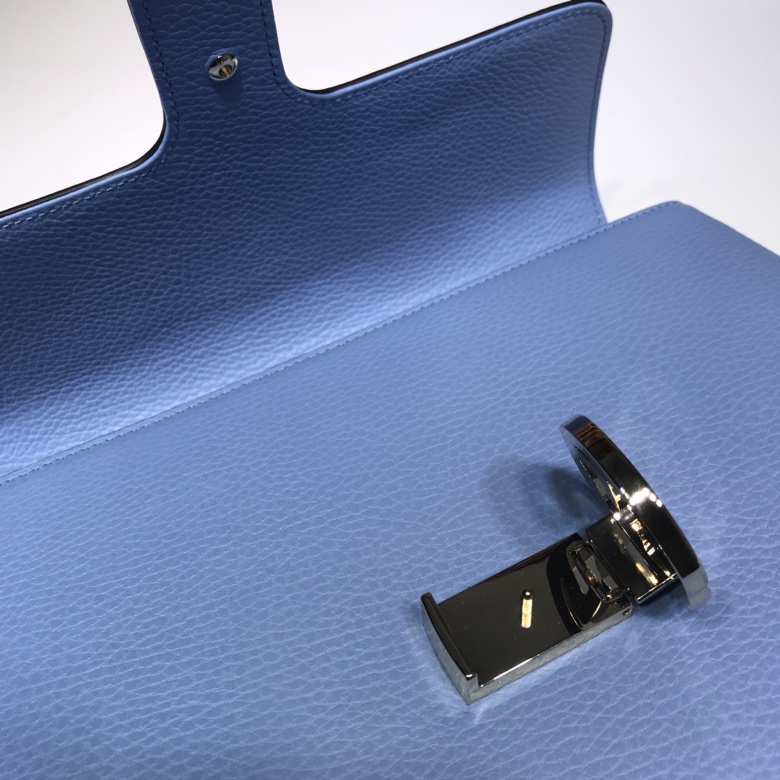 Gvc*1 large interlocking gg shoulder bag light blue 510306 32 x 20 x 12 cm