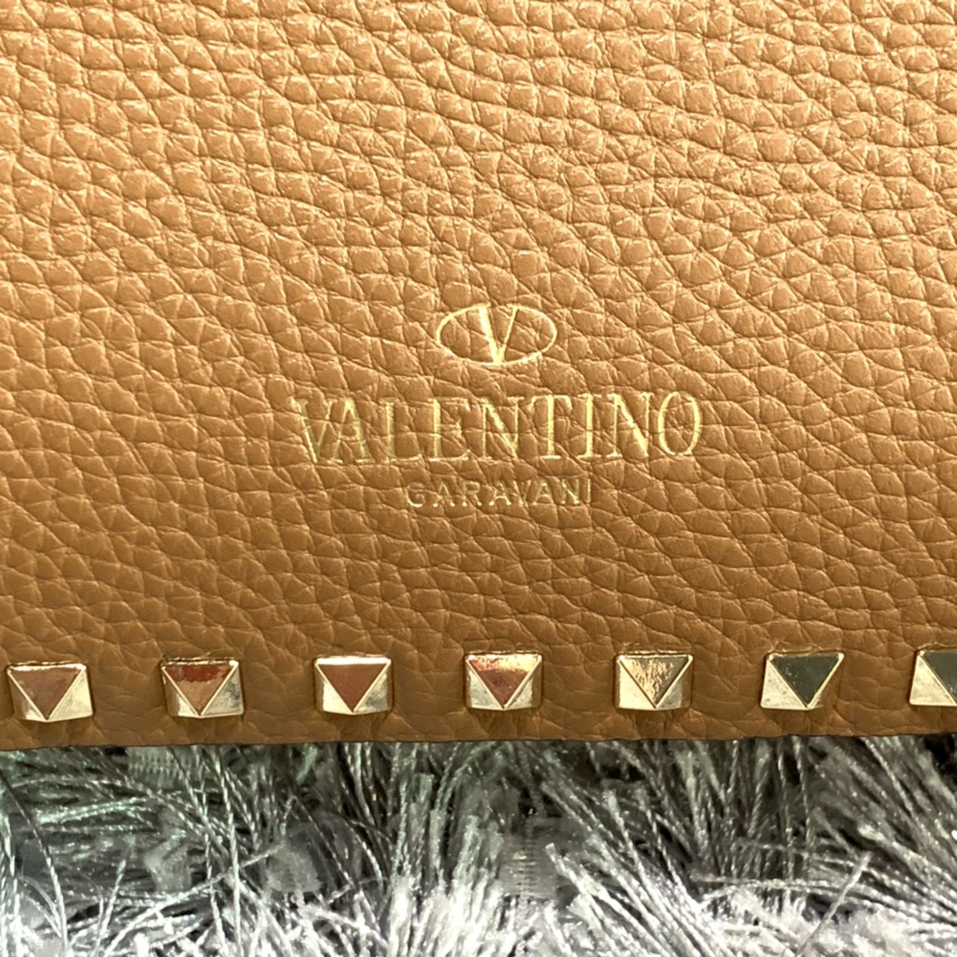 Va1e*ntin0 large garavani rockstud tote soft cowhide leather brown 50031 31 × 8 × 30 cm