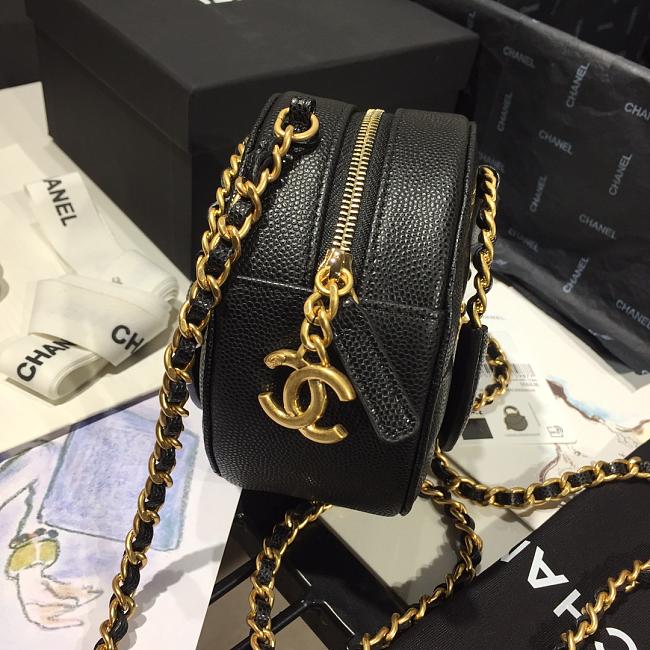 Ch**el woven chain handle round bag black ap1176 12 x 12 x 5 cm