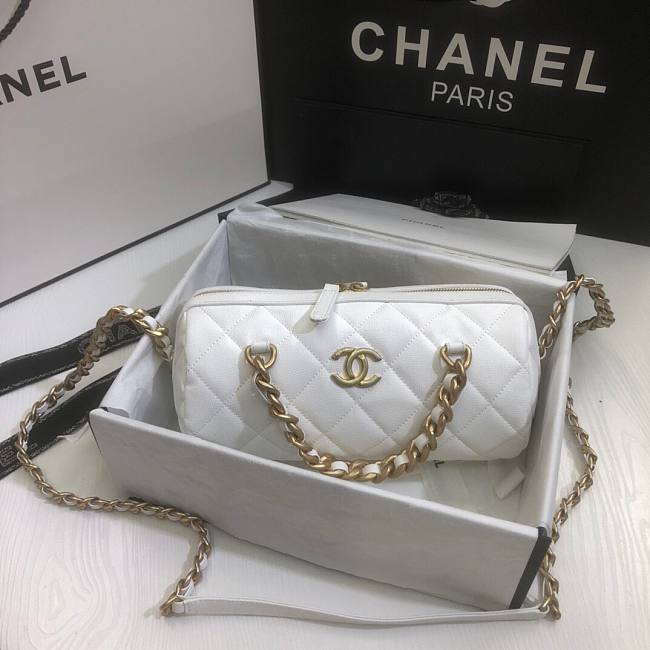 Ch**el extra mini bowling bag in white as1899 16 x 22 x 12 cm