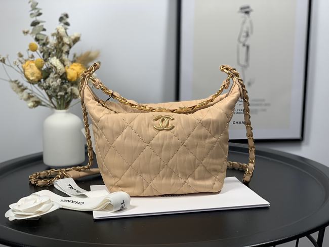 Ch**el hobo bag beige as2480 15 x 12.5 x 18 cm