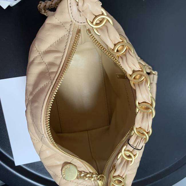 Ch**el hobo bag beige as2480 15 x 12.5 x 18 cm
