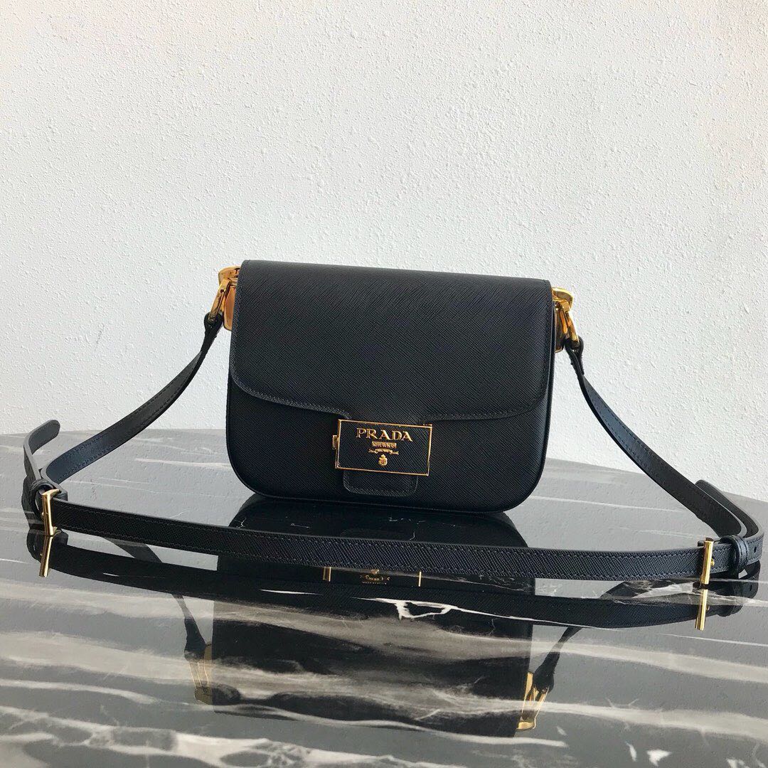 Pra*a saffiano leather emblème bag black 1bd217 20.5 x 14 x 5 cm