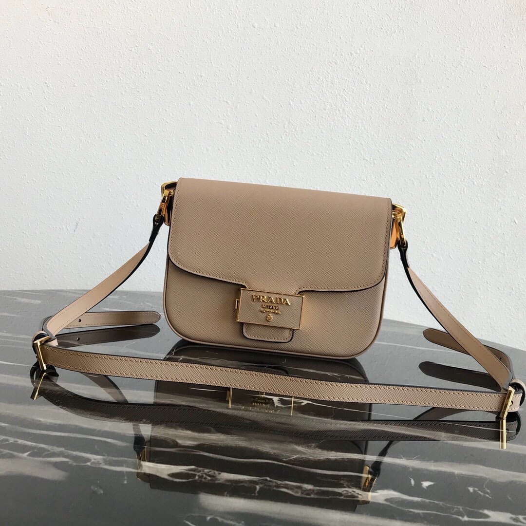 Pra*a saffiano leather emblème bag powder pink 1bd217 20.5 x 14 x 5 cm