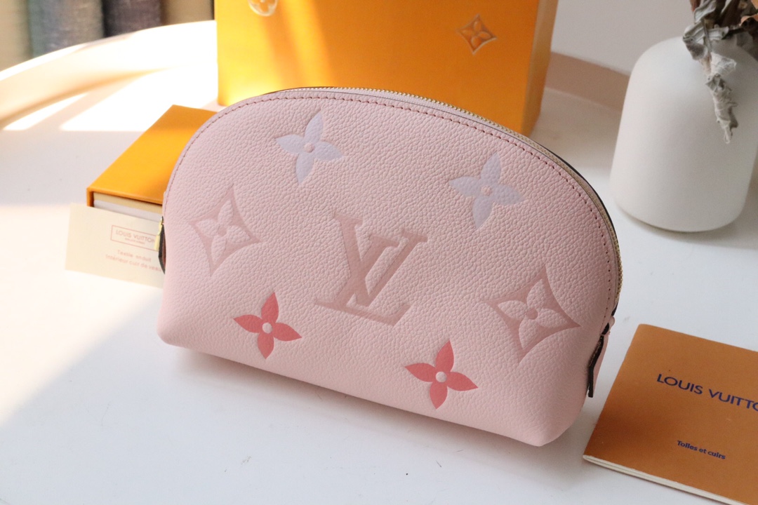 l0vis Vvtt0n pochette cosmetique monogram empreinte leather m80502 19 x 12 x 6 cm