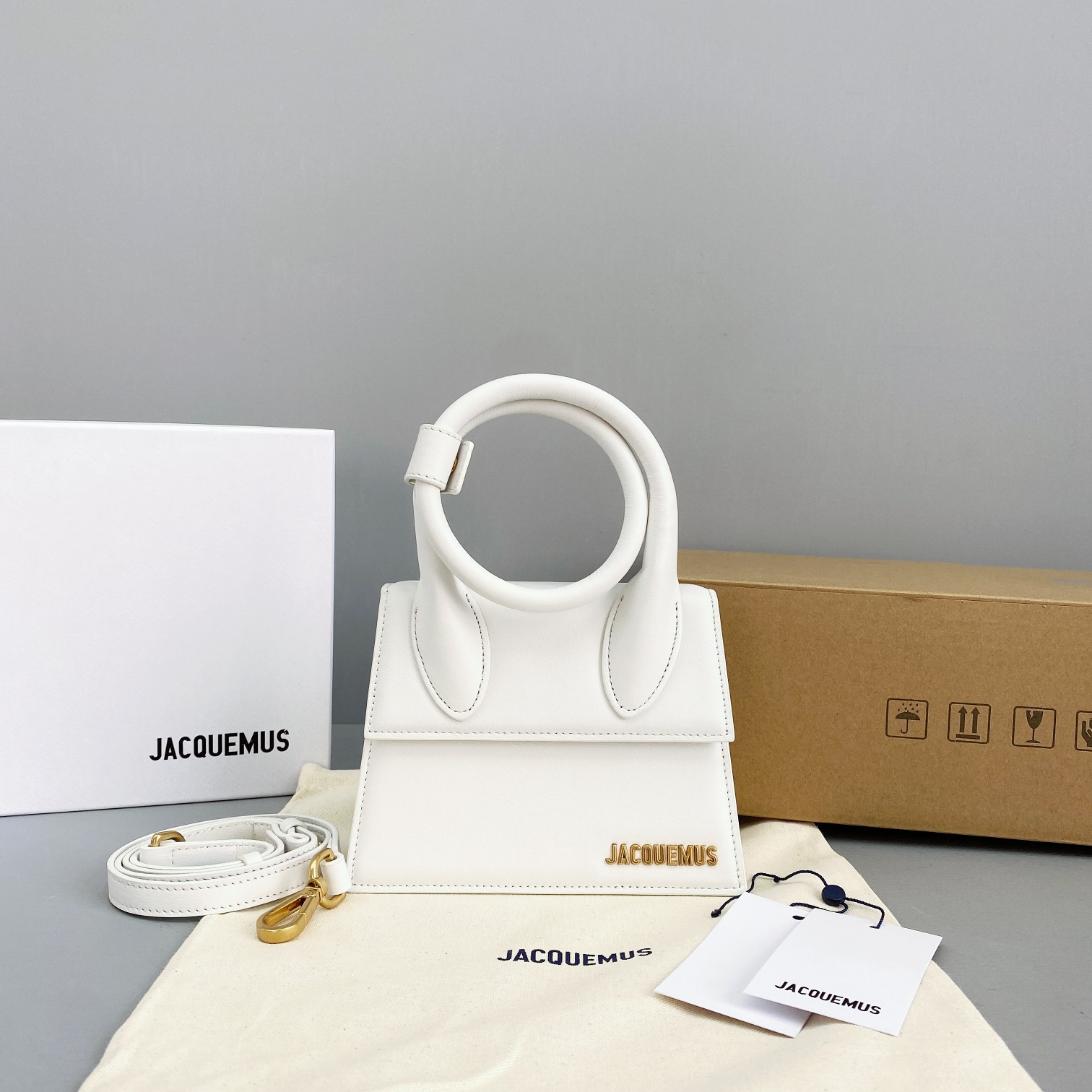 JACQUEMUS SMALL Le Chiquito Leather White 213BA02 18 x 15.5 x 8 cm