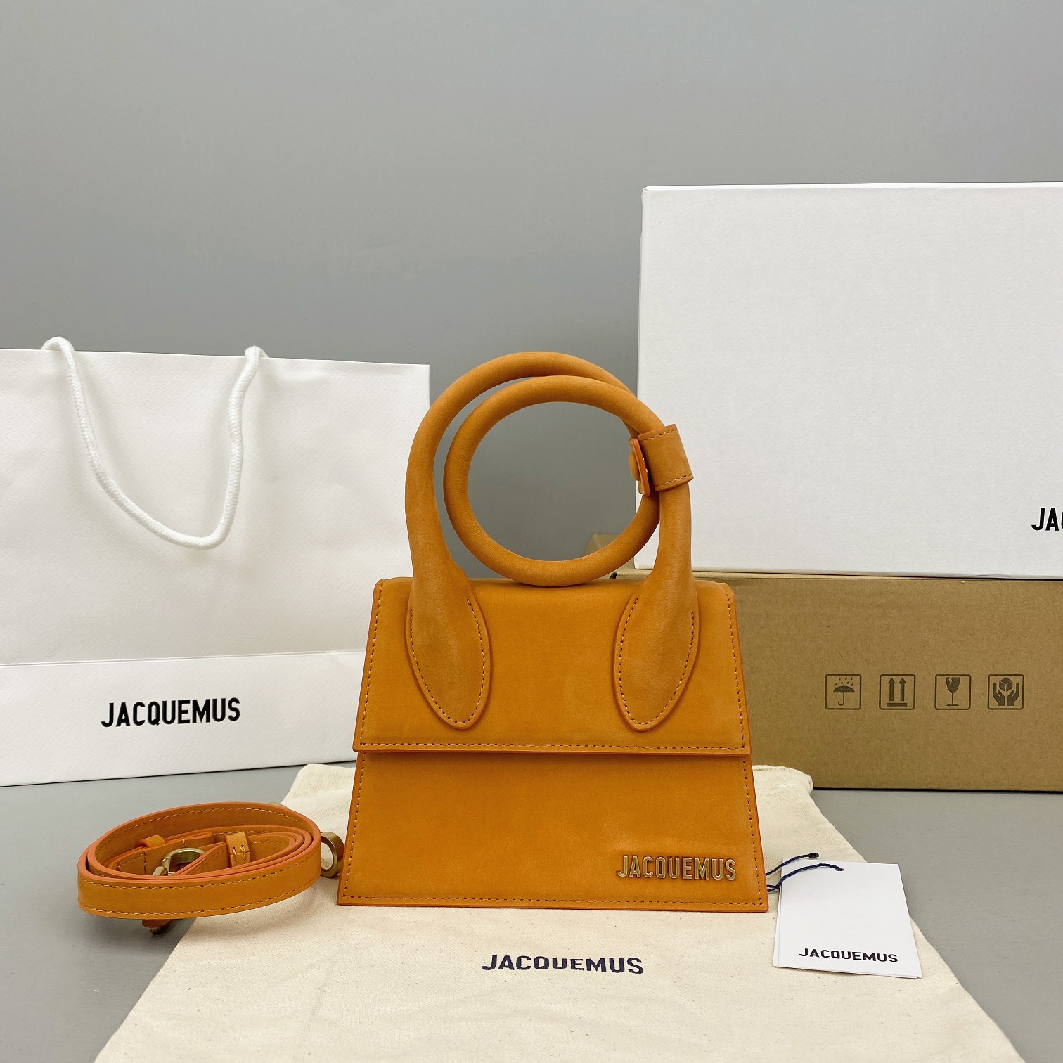 JACQUEMUS SMALL Le Chiquito Leather Brown 213BA02 18 x 15.5 x 8 cm