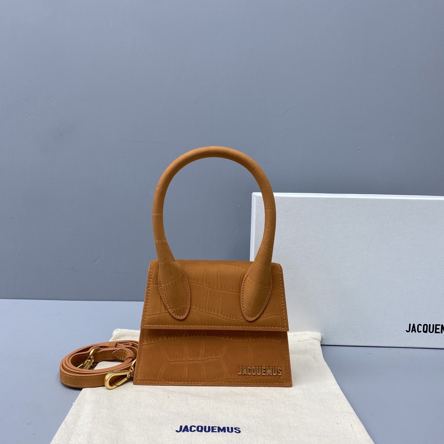 JACQUEMUS SMALL Le Chiquito Crocodile Leather Brown 213BA02 18 x 15.5 x 8 cm