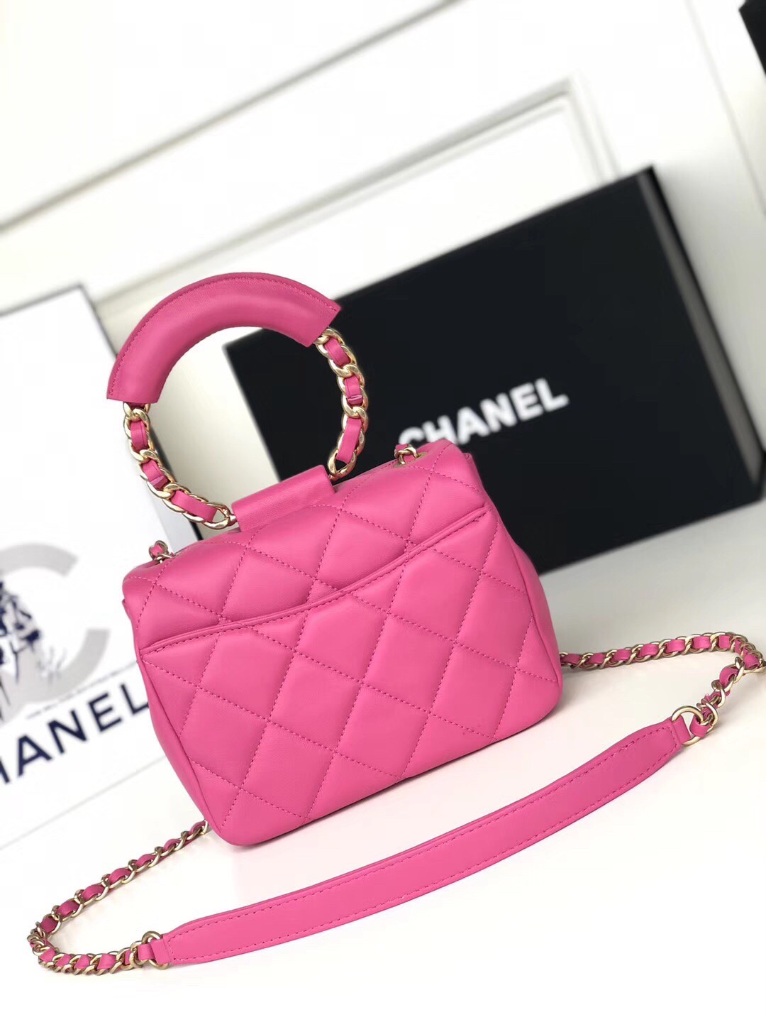 Ch**el small circular handle bag lambskin pink as1357 20 x 18 x 7.5 cm