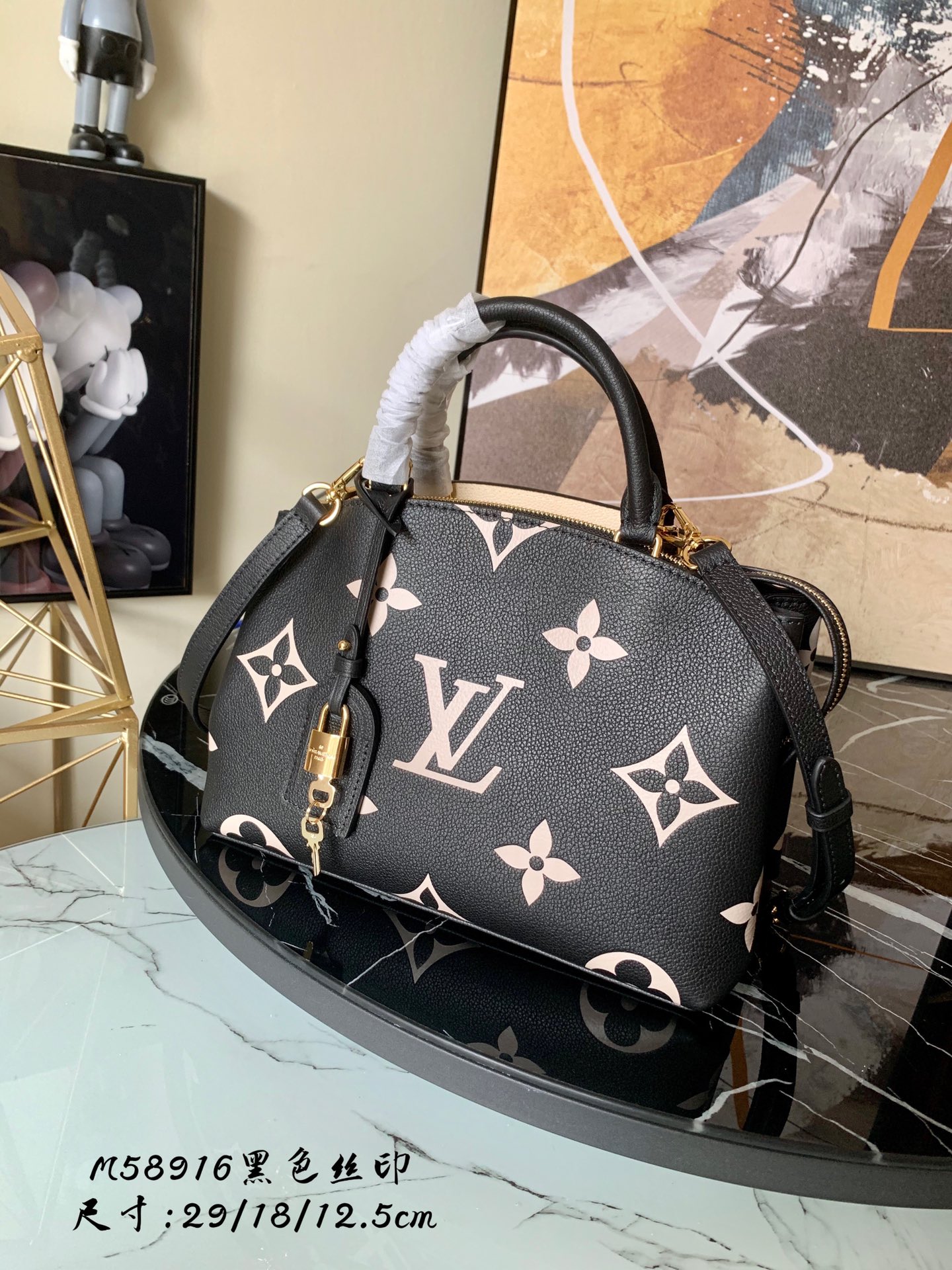 l0vis Vvtt0n petit palais bicolor monogram empreinte leather beige and black m58913 29 x 18 x 12.5 cm