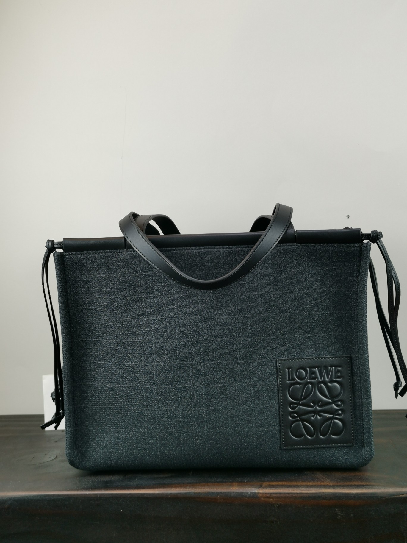 L0ew* large cushion tote bag canvas and calfskin black 330.02ab90 35 x 27 x 19 cm