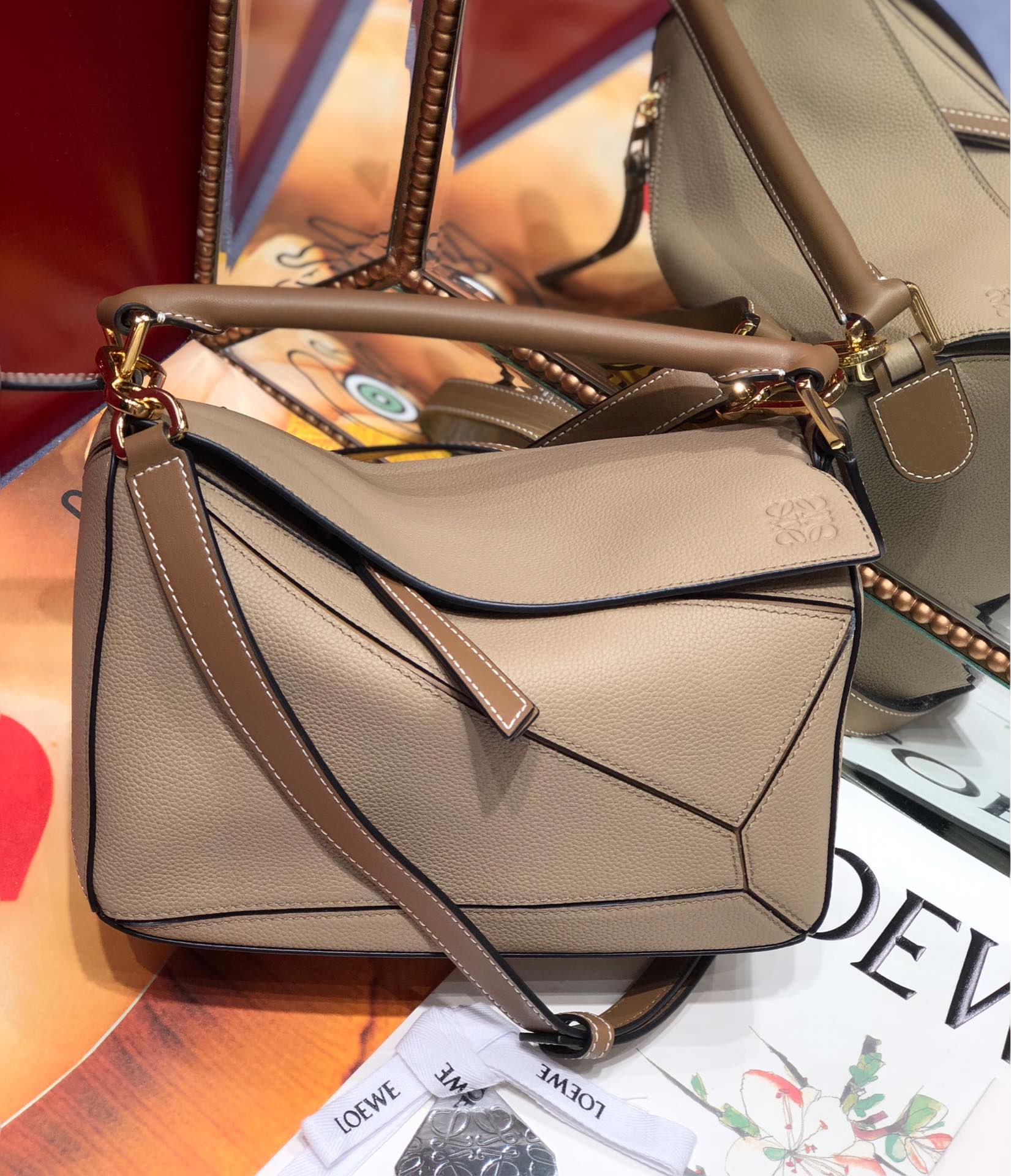 L0ew* small puzzle bag cassic calfskin leather light oat 322.30.s21 24 x 14 x 11 cm