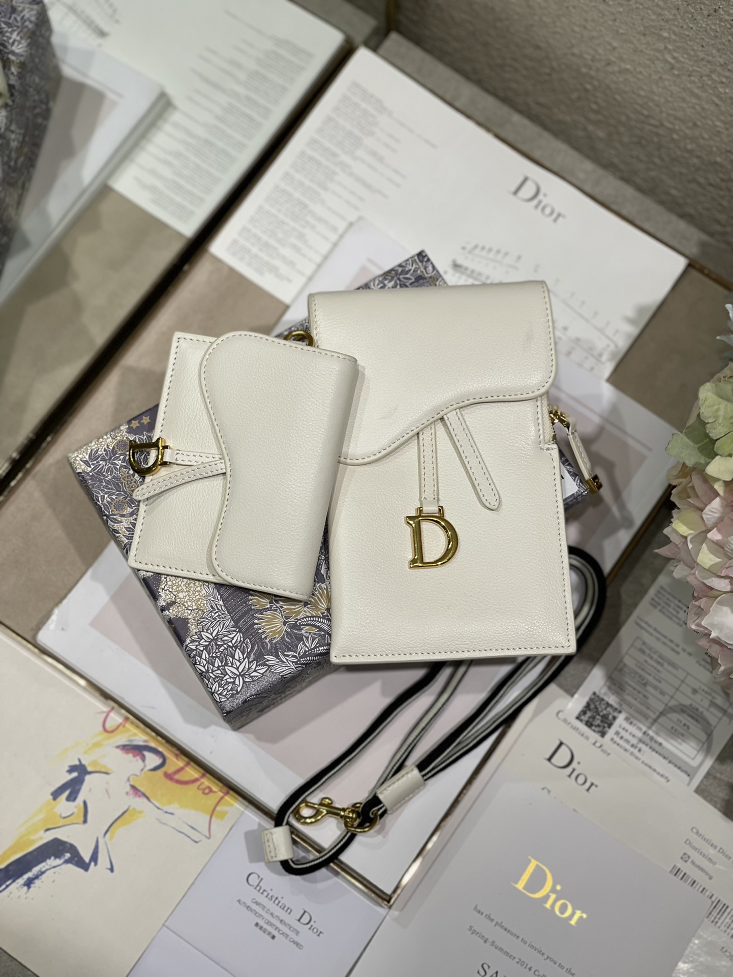 D10r saddle multifunction pouch leather white 18.5 x 12 x 7.5 cm