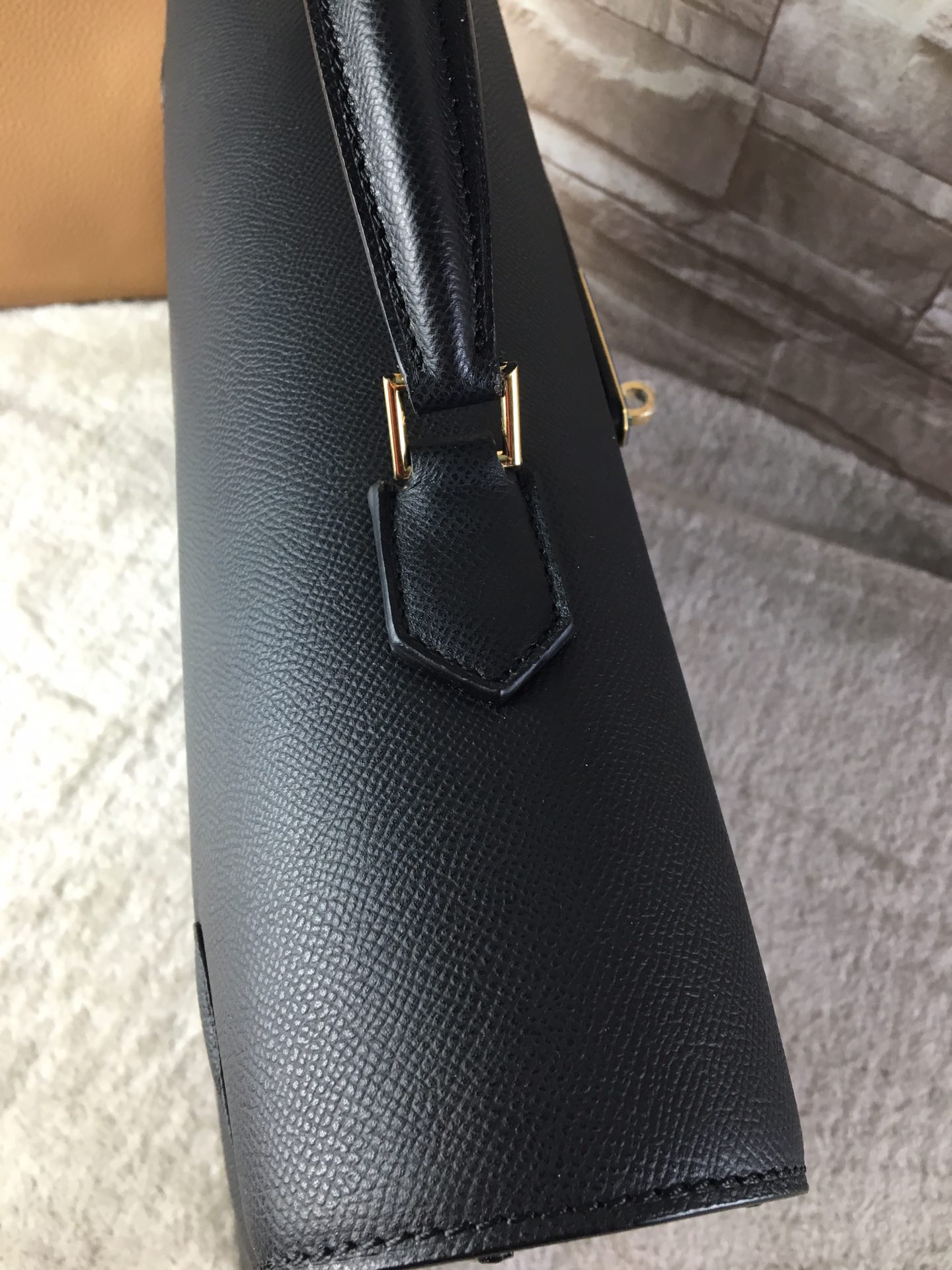 H**me5 kelly depeche briefcase epsom gold hardware black 38 cm