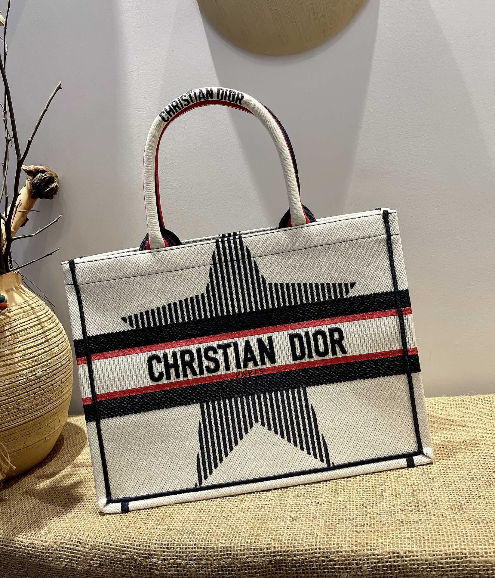 D10r small D10ralps book tote white three-tone embroidery m1296 36 cm