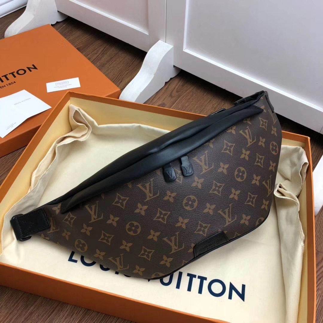 l0vis Vvtt0n discovery bumbag monogram eclipse canvas brown m44336 47  cm