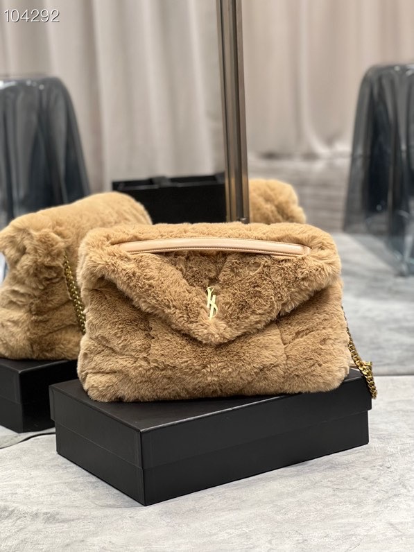 Y51 medium puffer bag in merino shearling and lambskin light brown 577475 35 × 23 × 13.5 cm