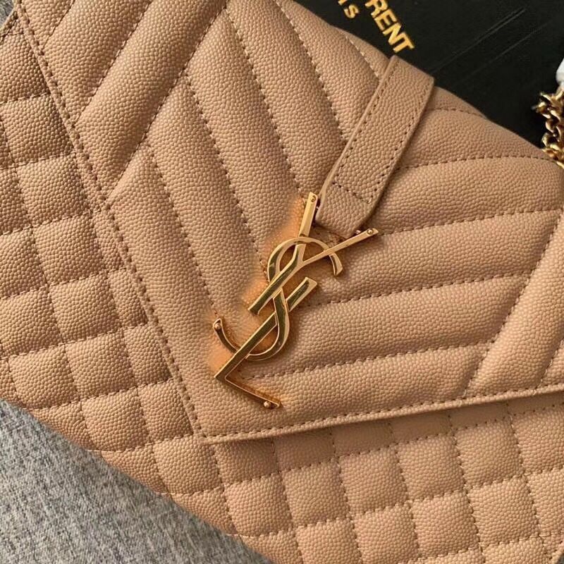 Y51 envelope medium bag in grained leather beige 600185 24 cm
