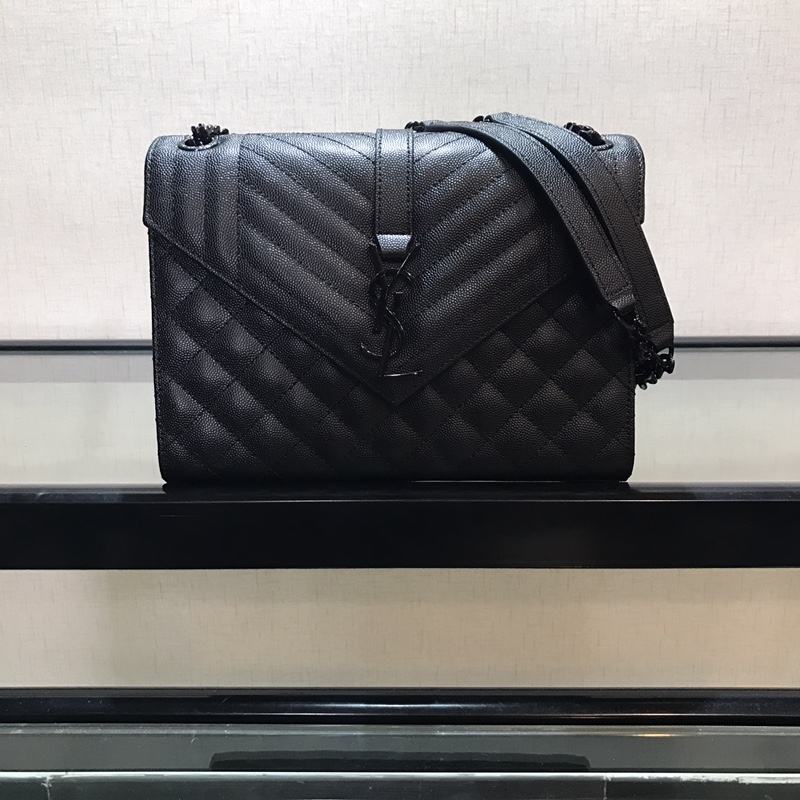 Y51 envelope medium bag in grained leather black metal 600185 24 x 7.5 x 18 cm