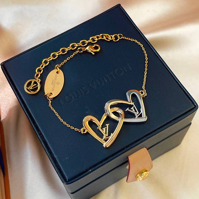 l0vis Vvtt0n bracelet heart 01
