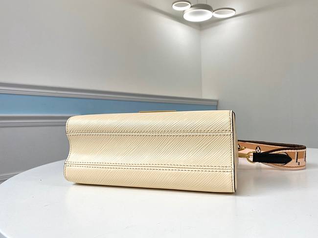 l0vis Vvtt0n twist mm handbag in cream m55851 23 x 17 x 9.5 cm