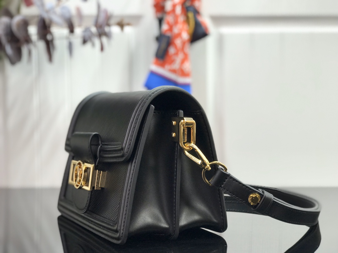 l0vis Vvtt0n mini dauphine epi leather black m55964 20 x 15 x 9 cm