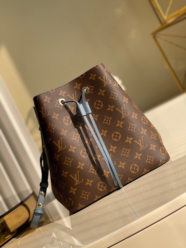l0vis Vvtt0n néonoé mm monogram canvas blue m44020 26 cm
