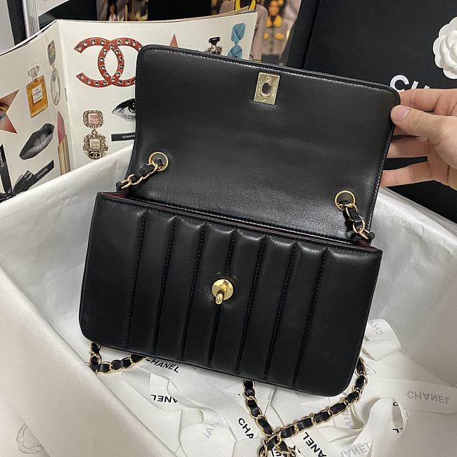 Ch**el 1992 vertical quilt cc shoulder bag black as1499 23 x 14 x 7 cm